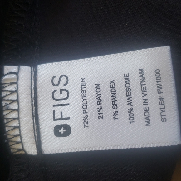 FIGS Black Catarina Scrub Top - Picture 10 of 11